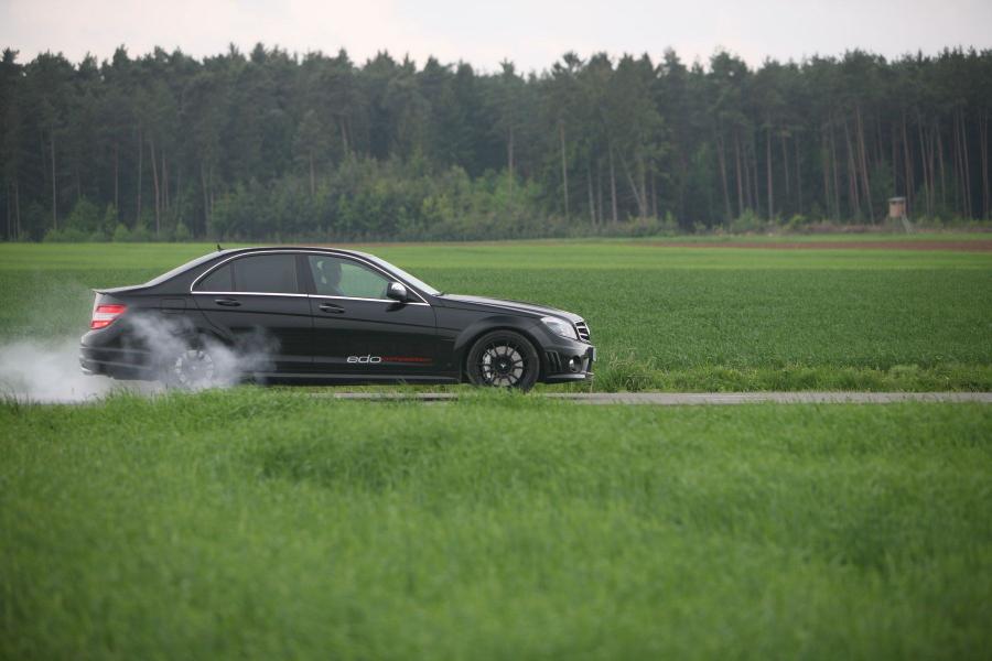  Mercedes-Benz C63 AMG by Edo Competition 2009 года  (фото 20 из 26)